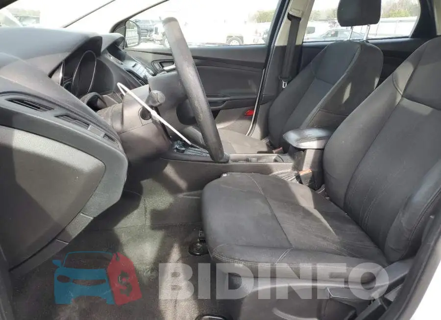 1FADP3K23GL221829 Photo# 7