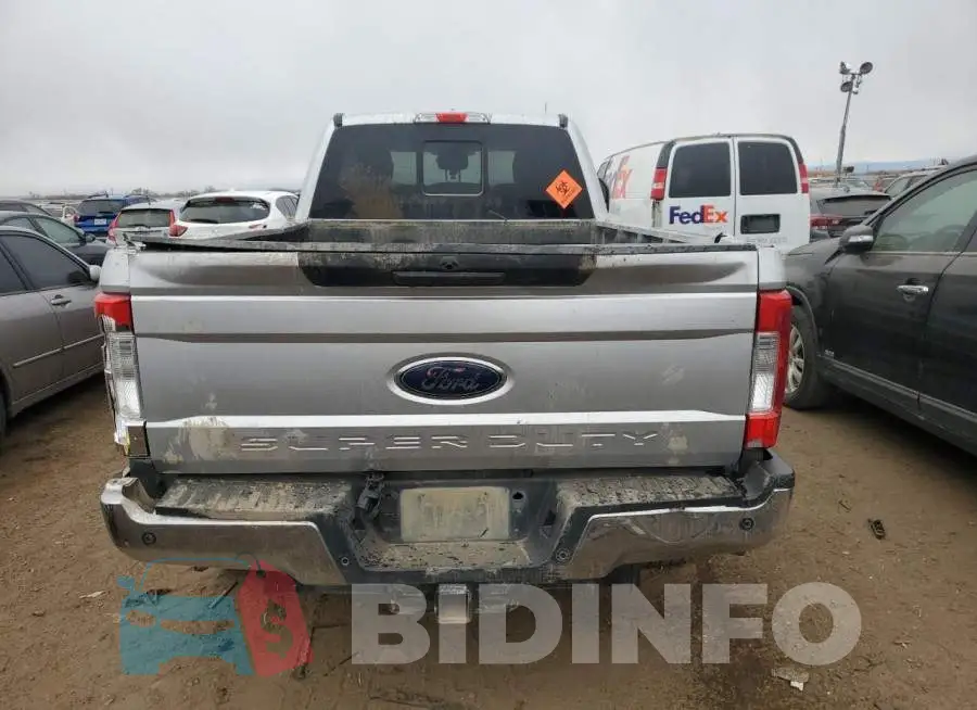1FT8W3BT2JEC91521 Photo# 6