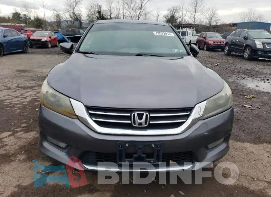 1HGCR2F50FA135632 Photo# 5