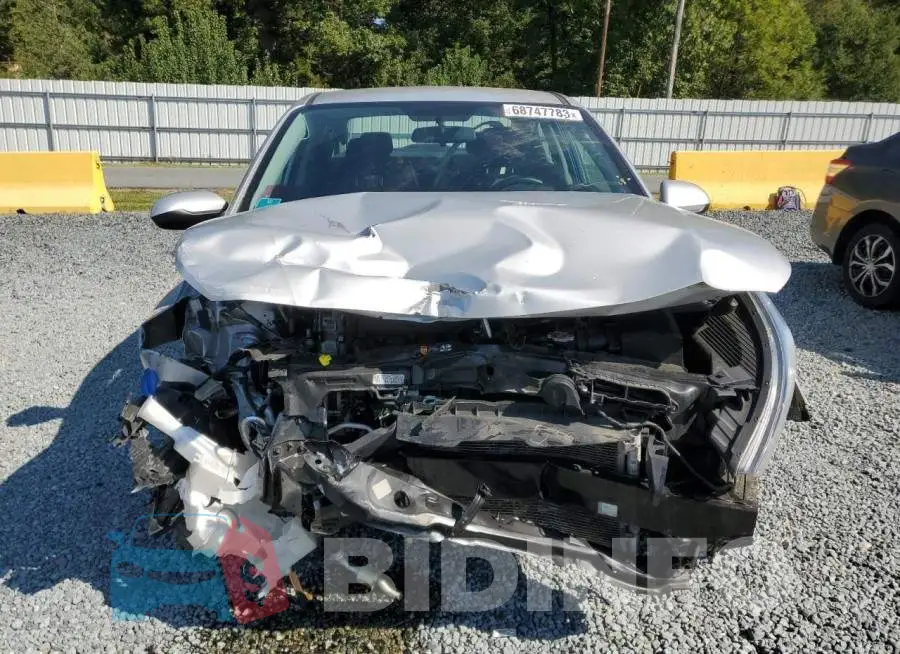 3KPC24A64LE104522 Photo# 5