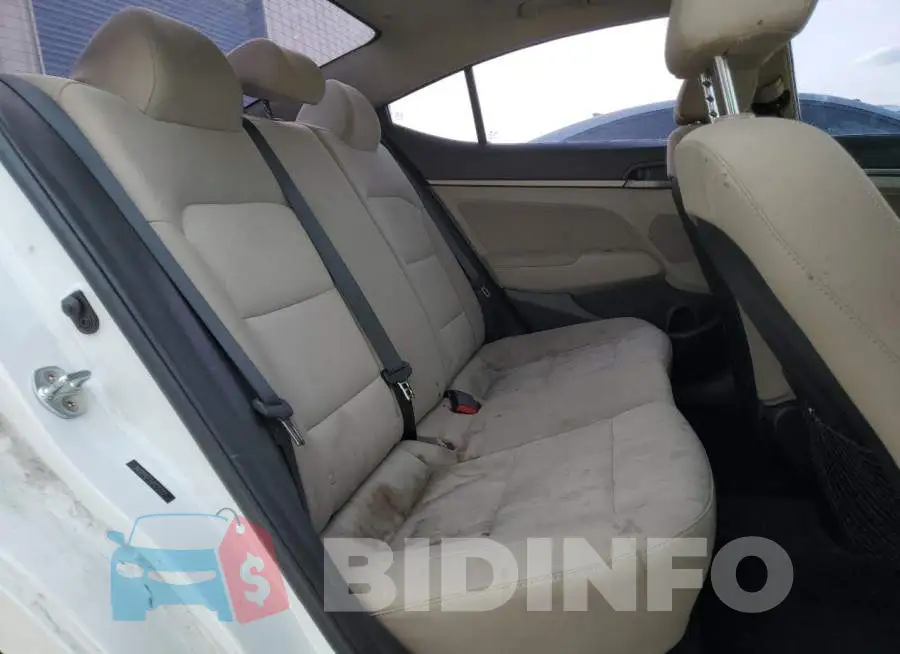 5NPD84LF3JH275173 Photo# 10