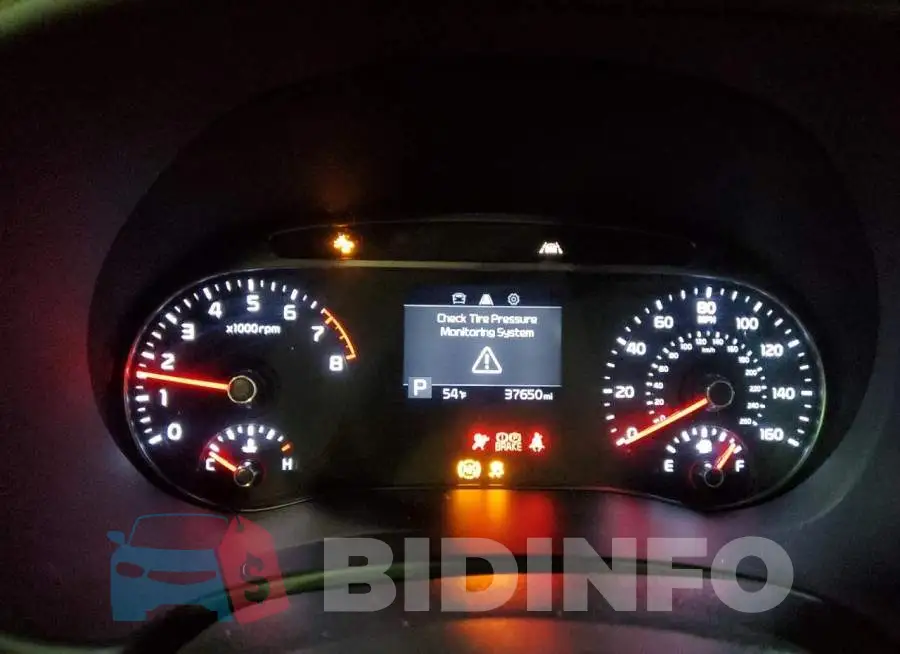 KNDJ63AUXM7767485 Photo# 9