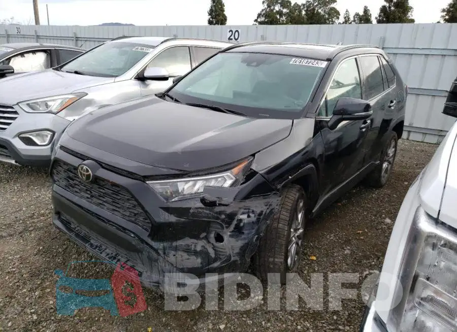 2T3C1RFV3MC114904 Photo# 1