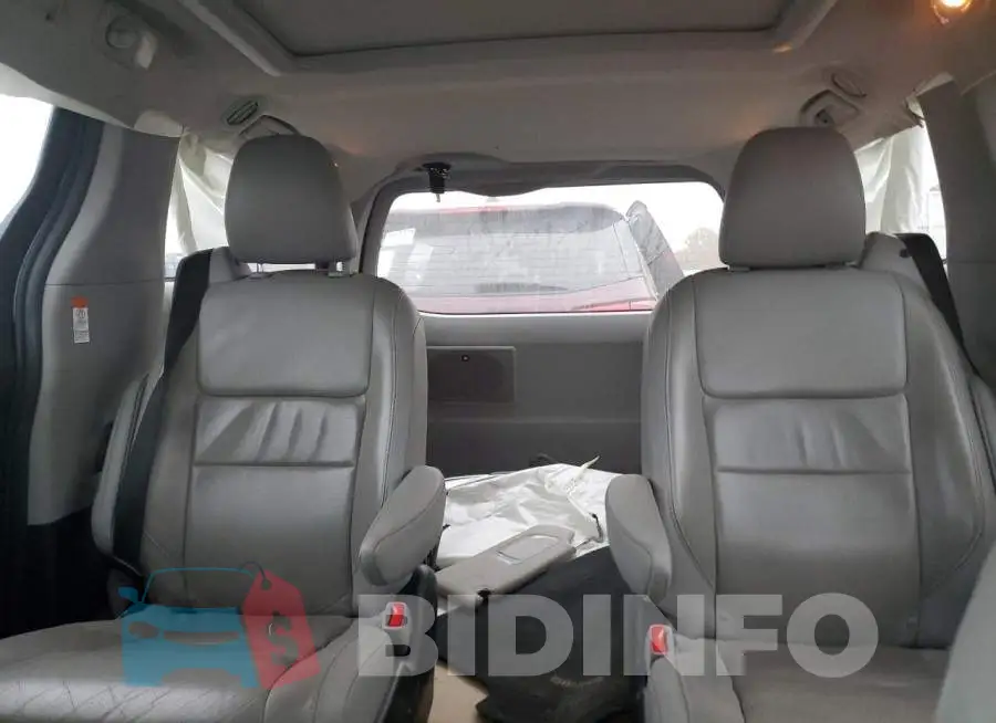 5TDYK3DC6GS730084 Photo# 10