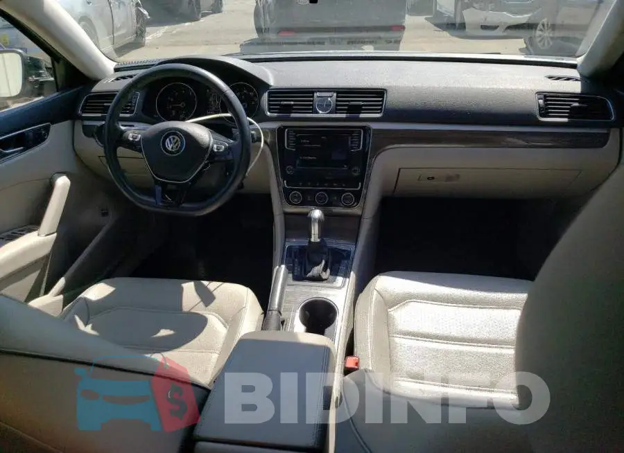 1VWBS7A36GC054185 Photo# 8