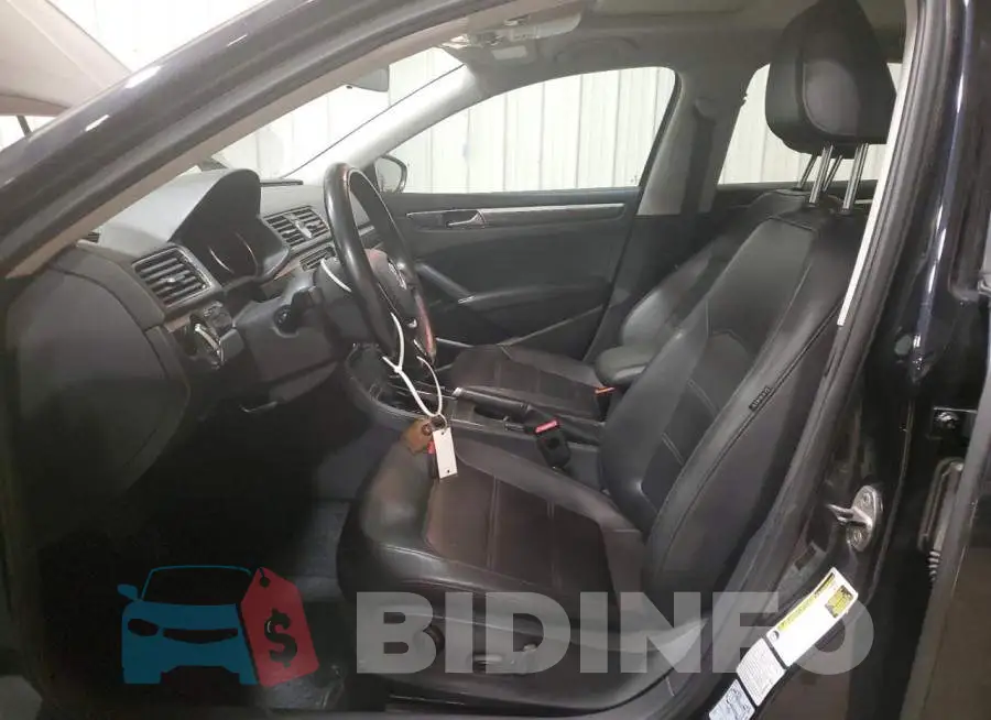 1VWBT7A30HC019141 Photo# 7