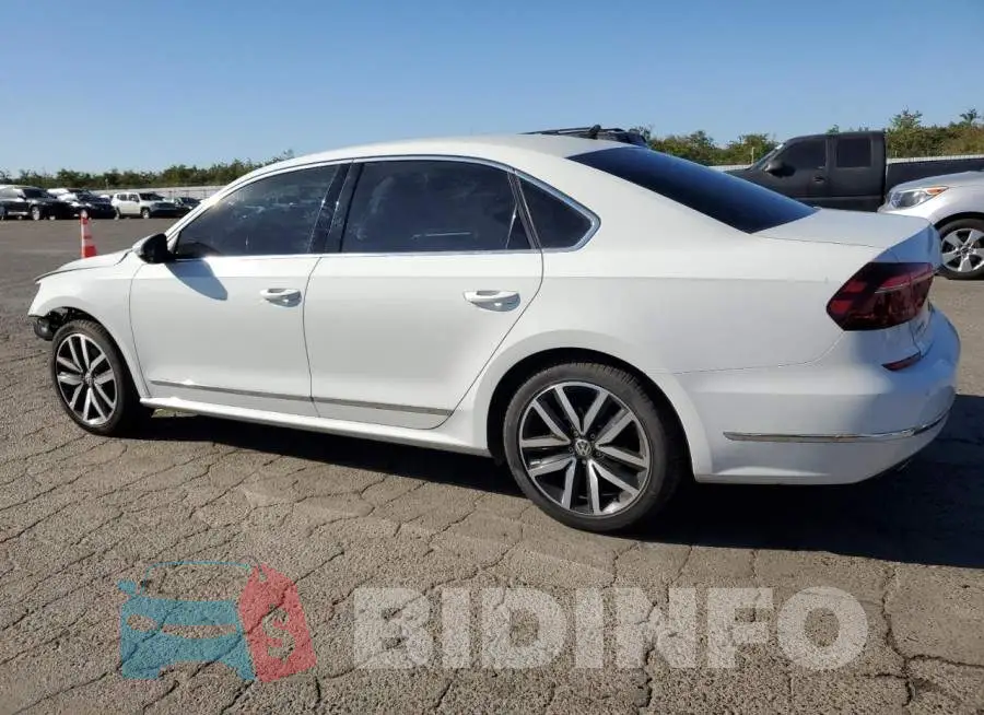 1VWGT7A33HC011413 Photo# 2