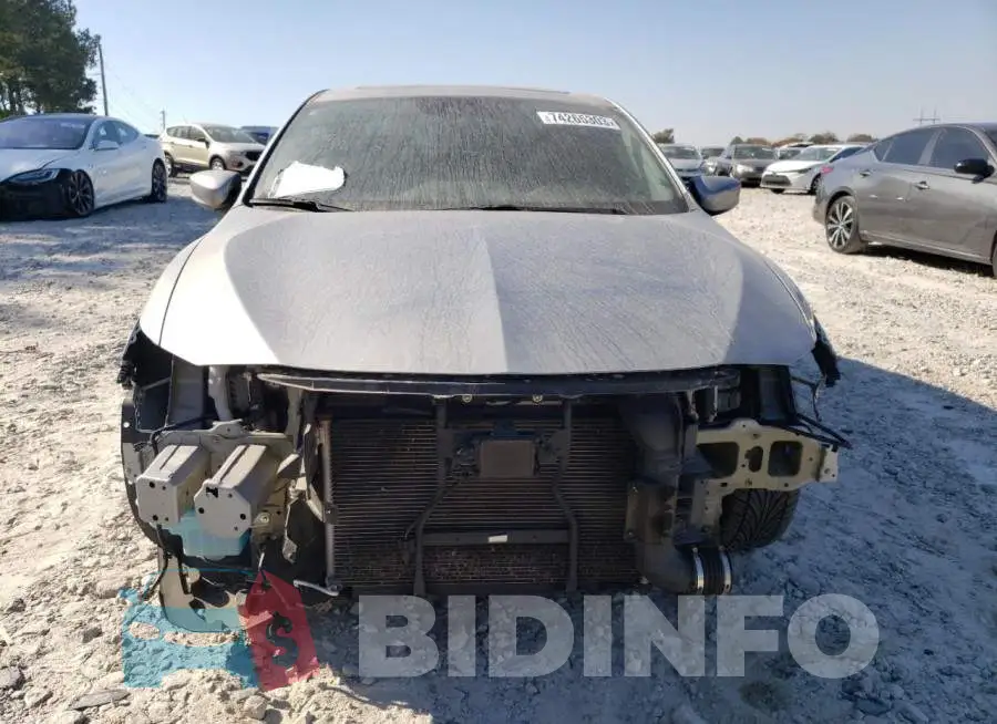 19UDE2F32KA015372 Photo# 5