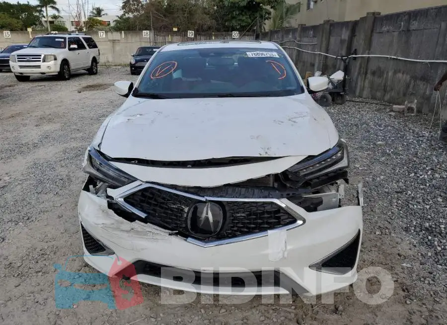 19UDE2F80MA004823 Photo# 5