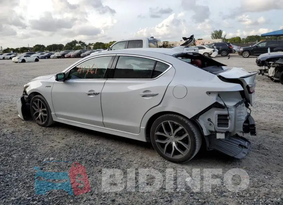19UDE2F80MA004823 Photo# 2