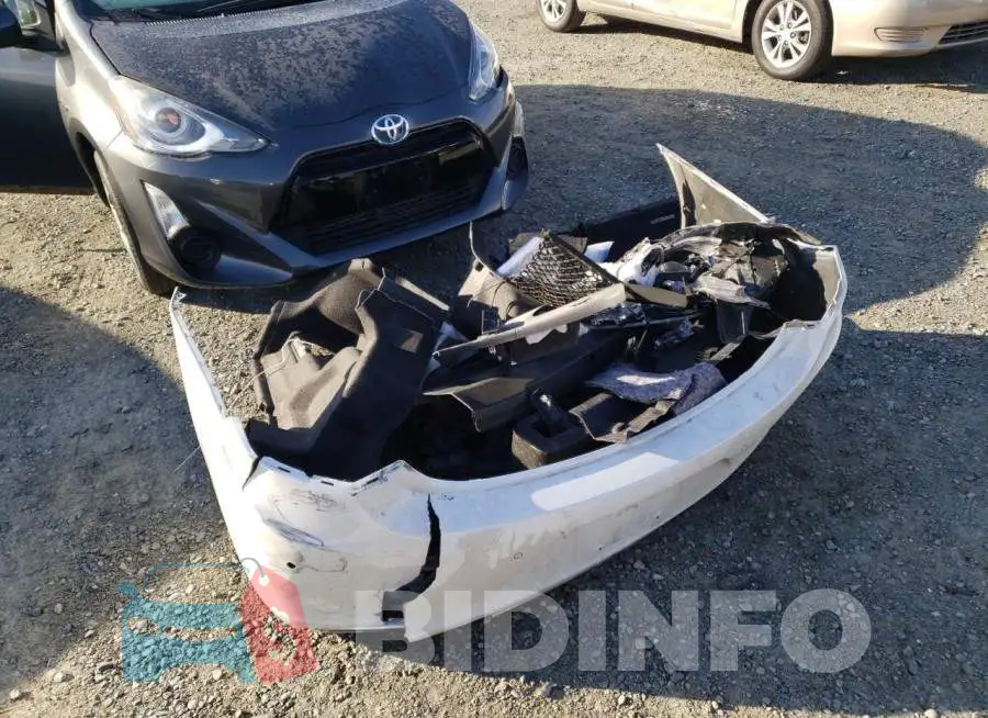 1G4ZR5SSXHU149377 Photo# 12