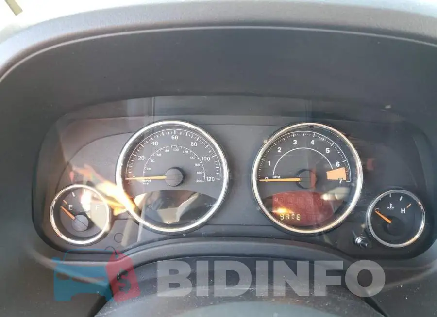 1C4NJDAB1FD108526 Photo# 9