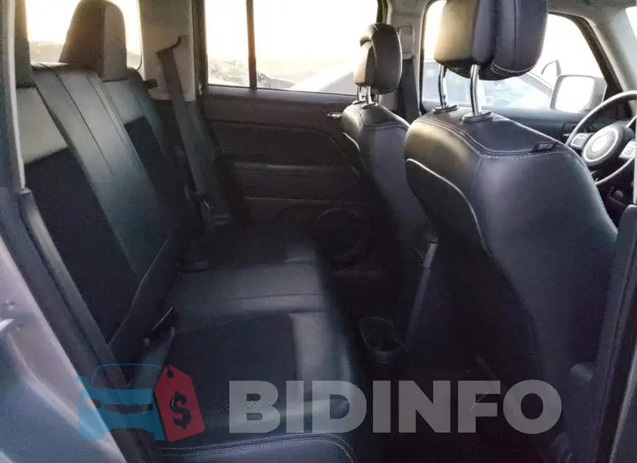 1C4NJPBAXGD706347 Photo# 11