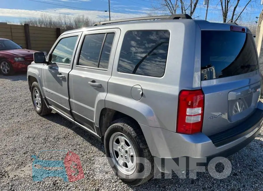 1C4NJPBB7FD211076 Photo# 3