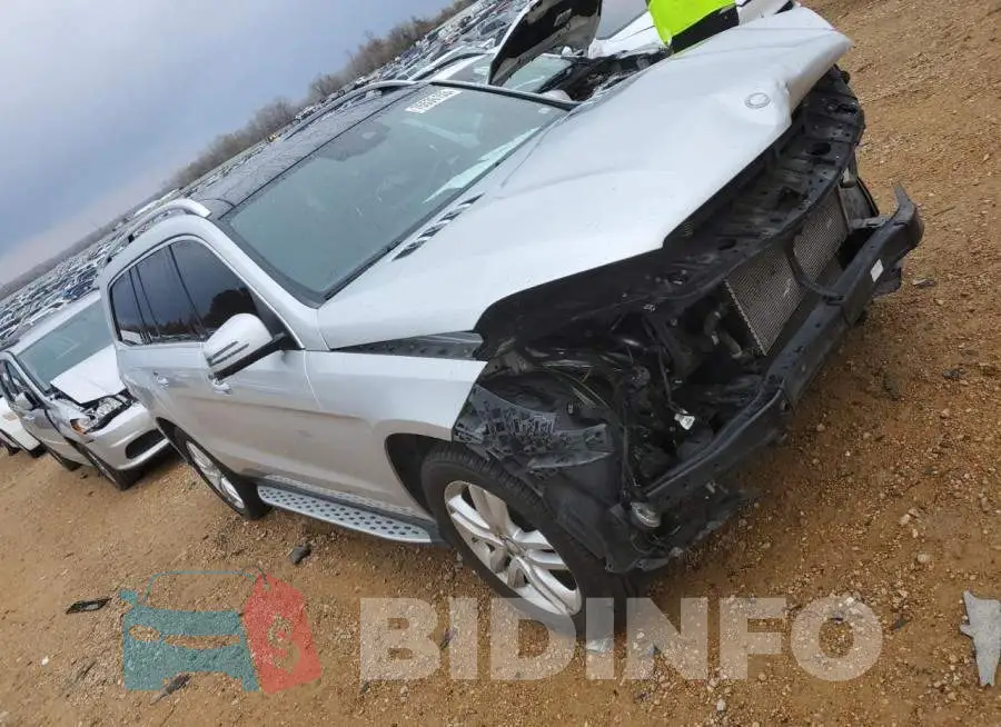 4JGDF6EE6HA881571 Photo# 4