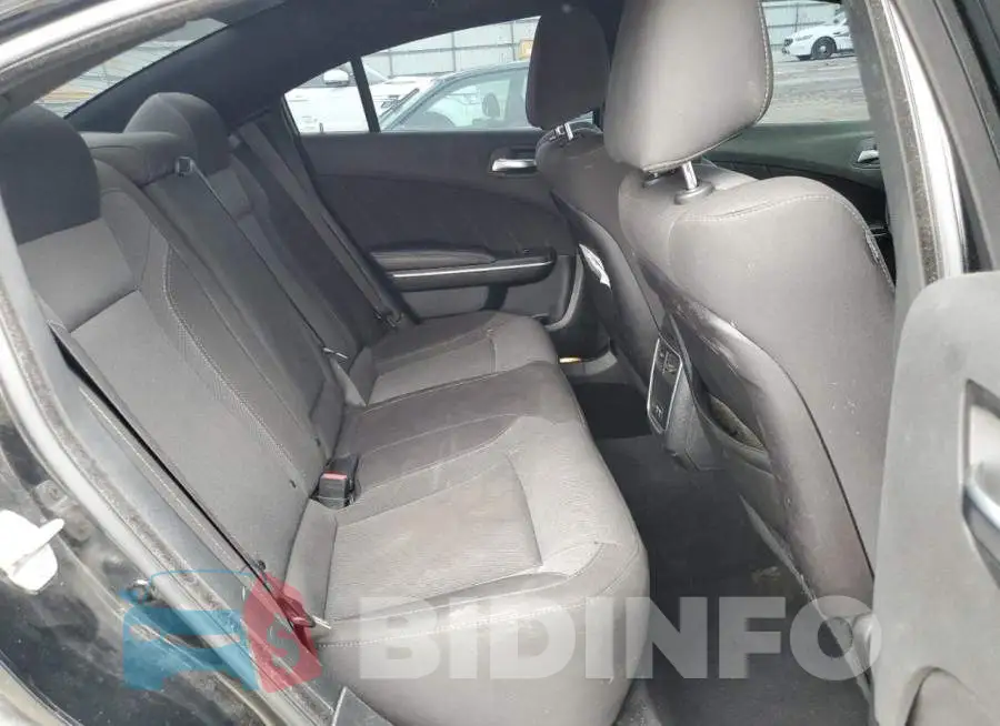 2C3CDXBGXKH700132 Photo# 10