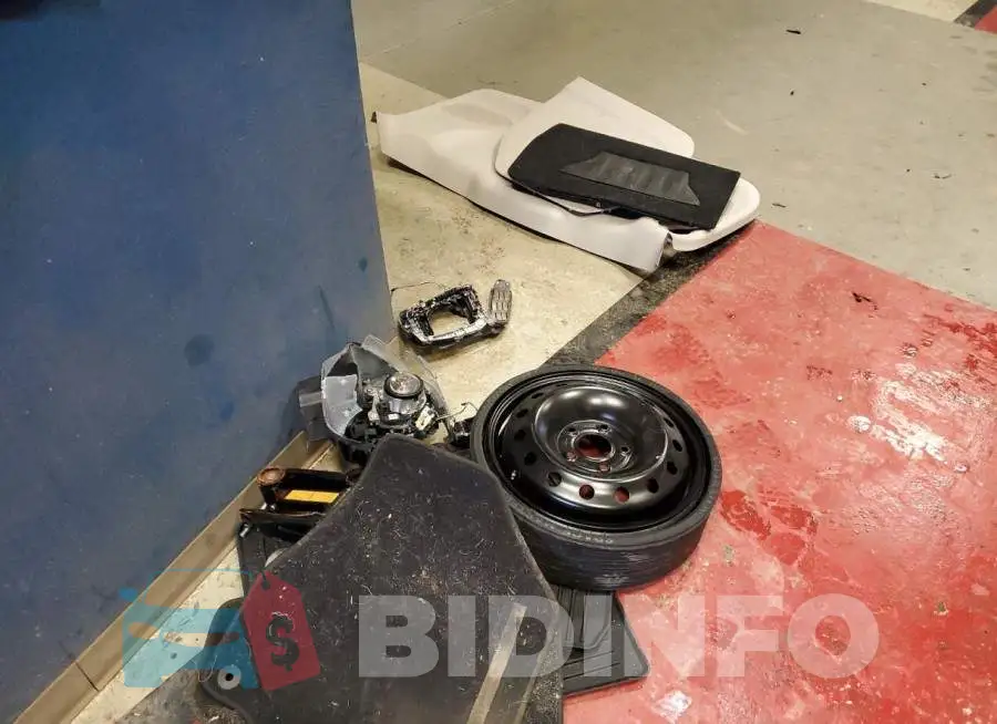 2C4RC1EG1HR816680 Photo# 13