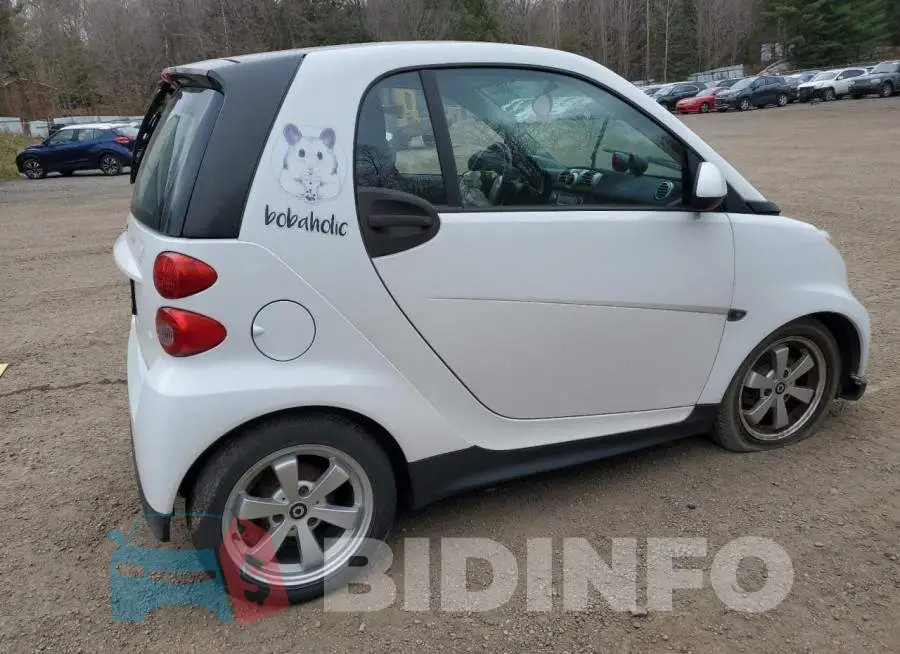 WMEEJ3BA2FK812554 Photo# 3
