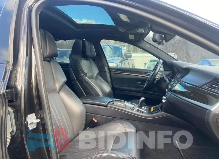 WBSFV9C57FD594863 Photo# 7