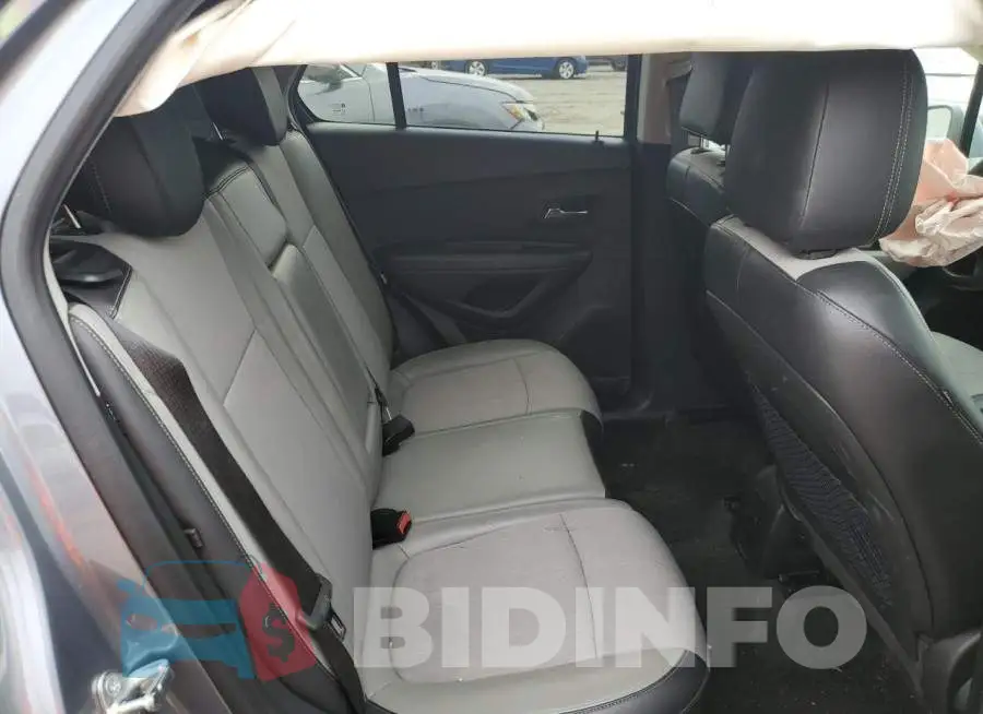 KL7CJLSB0FB063183 Photo# 10