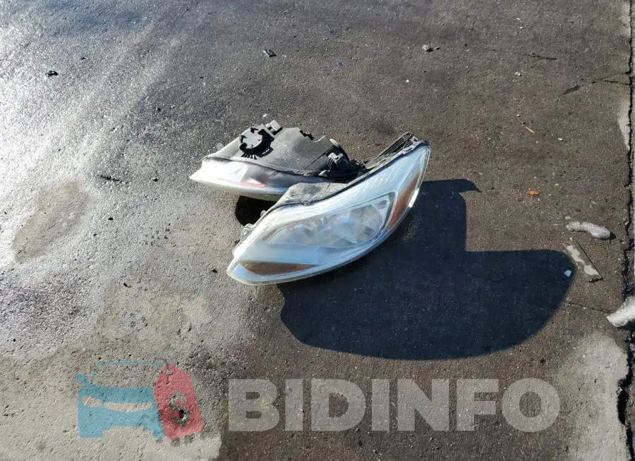 1FADP3F20EL131187 Photo# 12