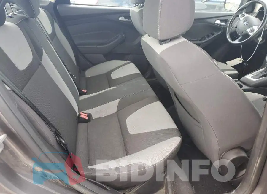1FADP3F24EL102579 Photo# 10