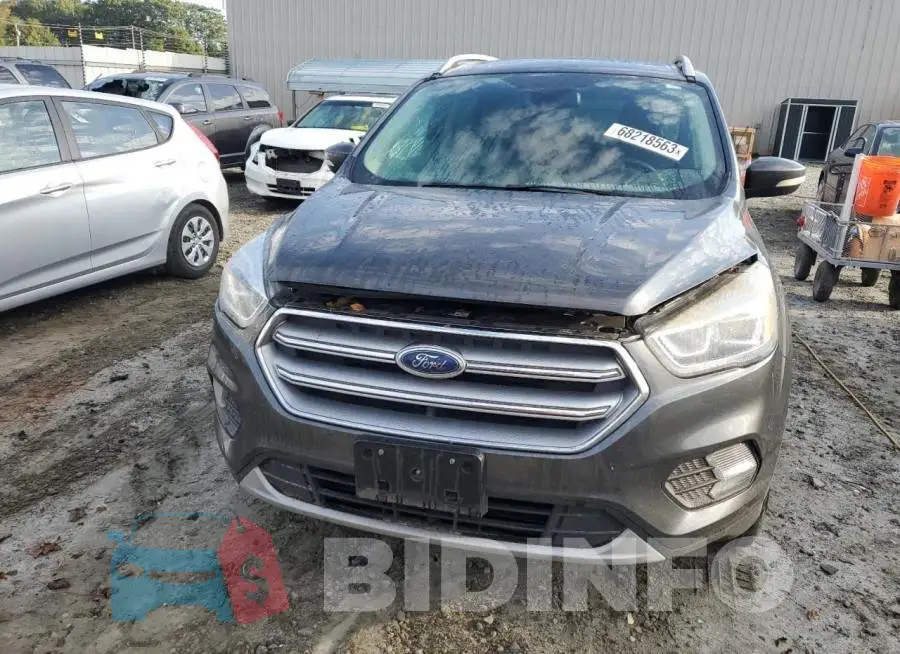 1FMCU9J91HUE18151 Photo# 5