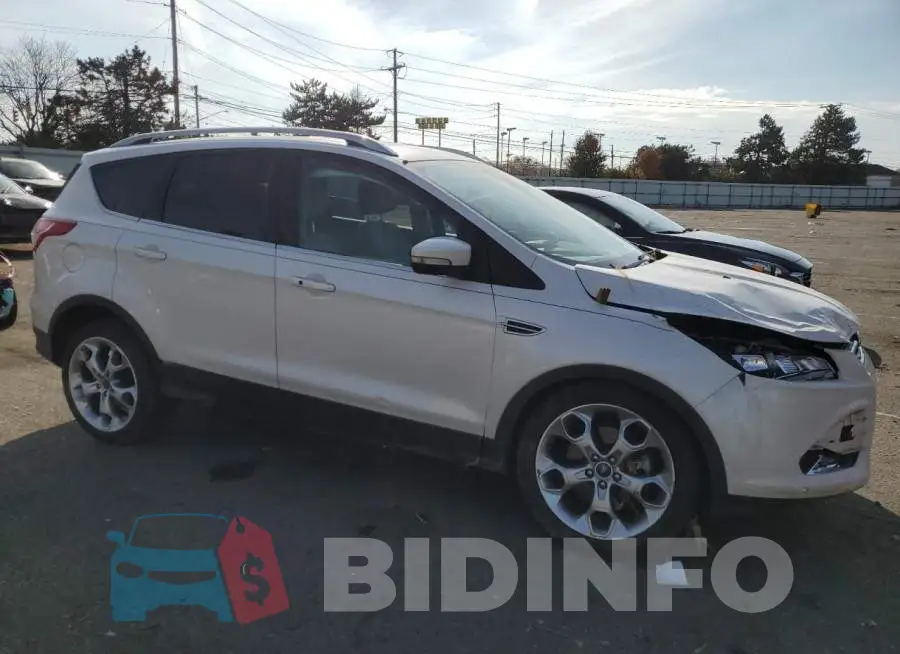 1FMCU9J96GUC38968 Photo# 4