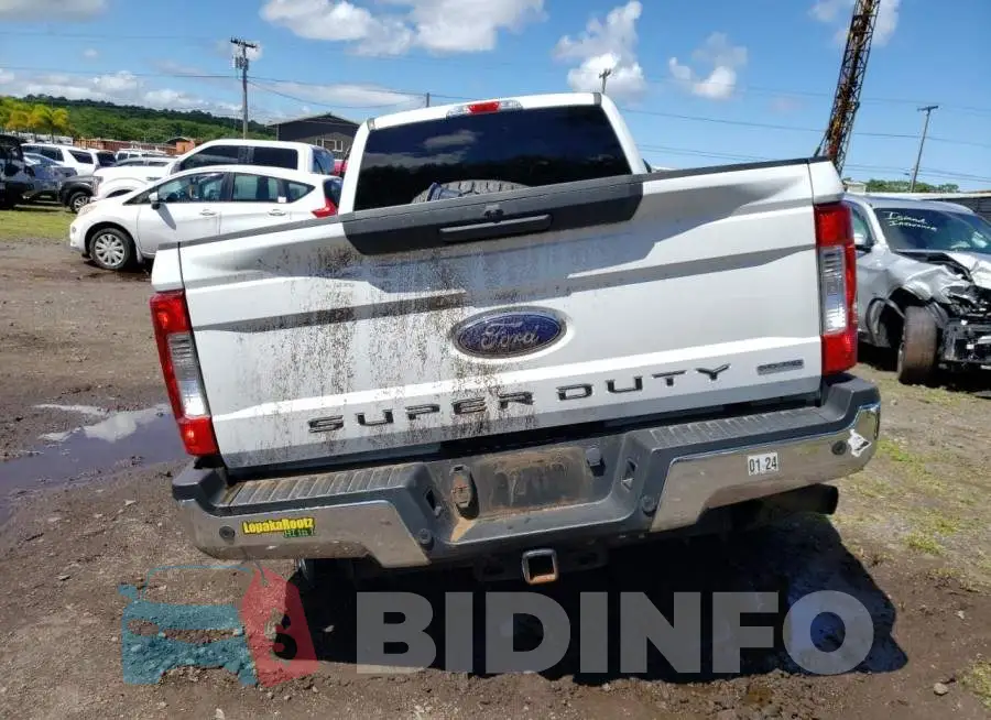 1FT8W3B68JEB76769 Photo# 6