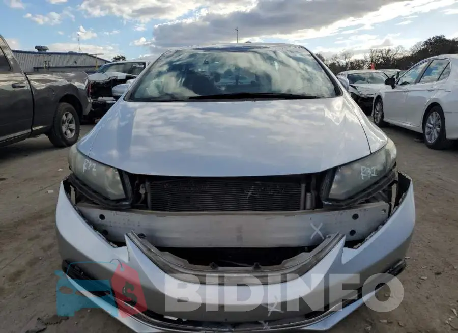19XFB2F83EE049009 Photo# 5