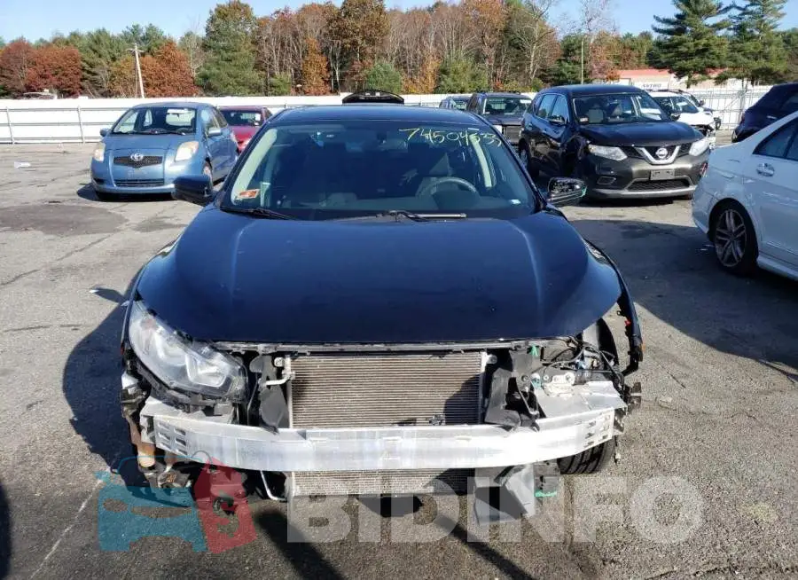 19XFC2F72HE227551 Photo# 5