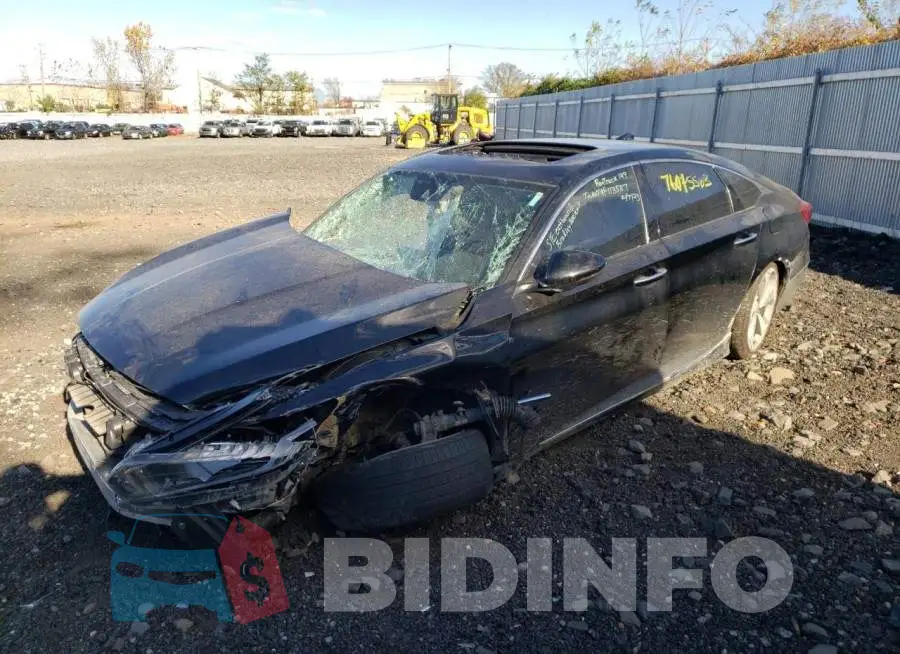 1HGCV2F99KA003722 Photo# 1