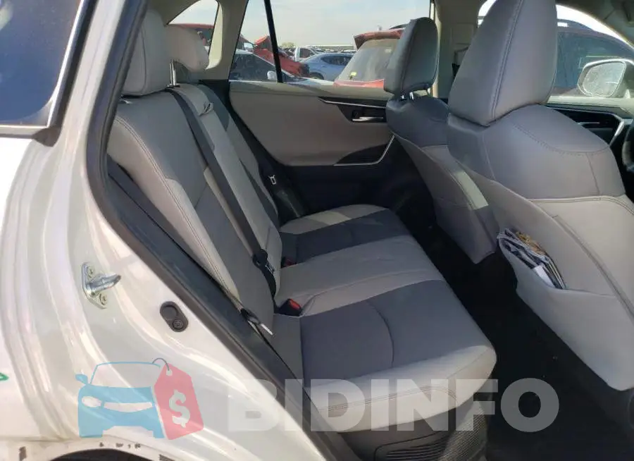 4T3D6RFV1MU021142 Photo# 10