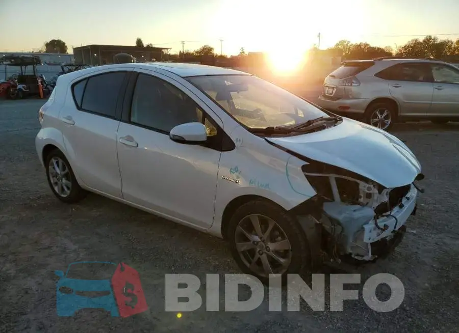 JTDKDTB33E1078473 Photo# 4