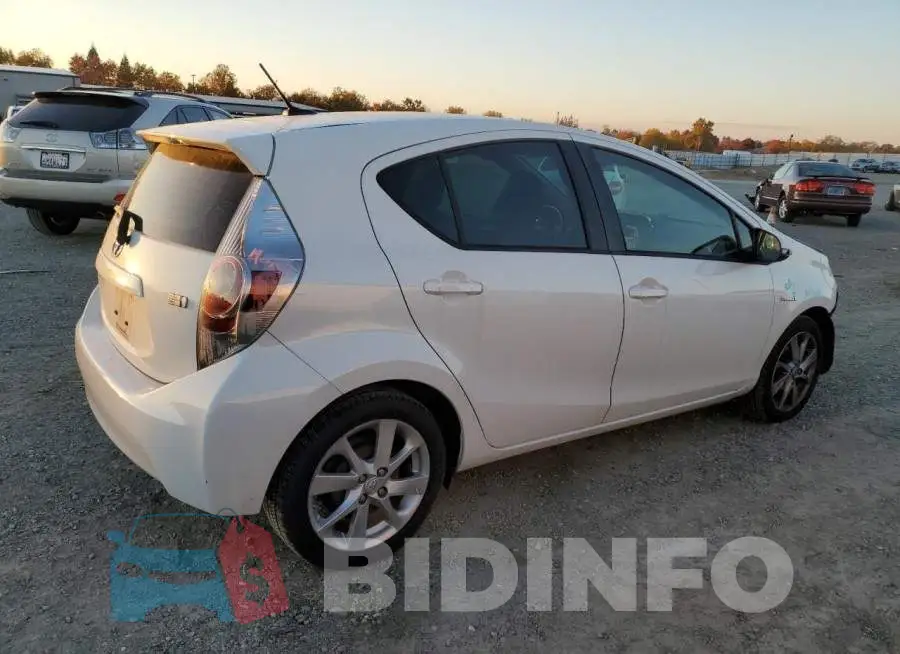 JTDKDTB33E1078473 Photo# 3