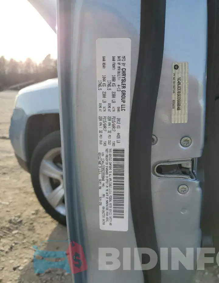 1C4NJCEB5ED559848 Photo# 13