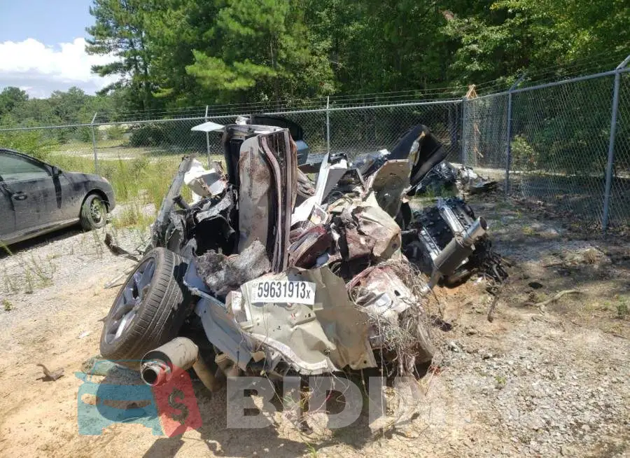 2C3CDXCT2LH204562 Photo# 6