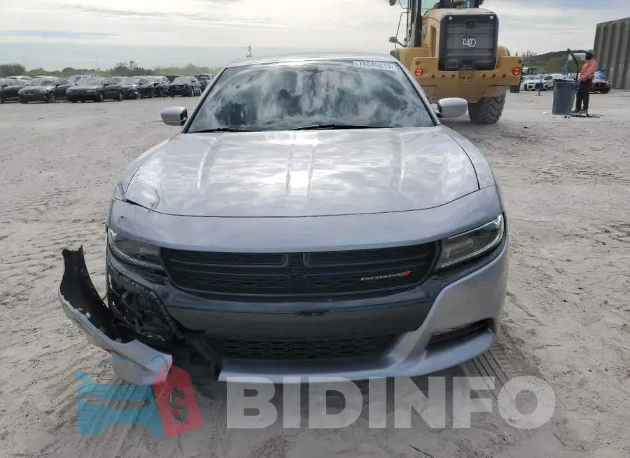 2C3CDXCT8FH840813 Photo# 5