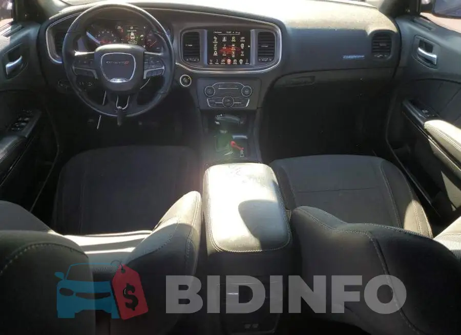 2C3CDXHG4GH150828 Photo# 8