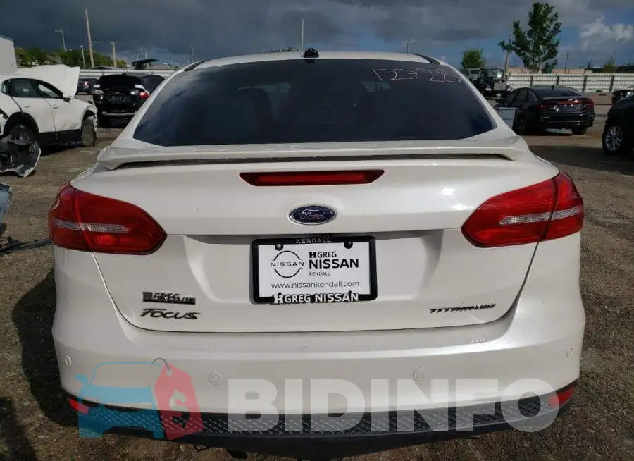 1FADP3J28HL266302 Photo# 6