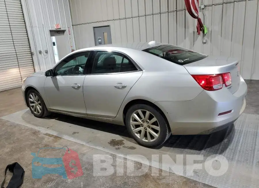 1G11E5SL6EU131565 Photo# 2