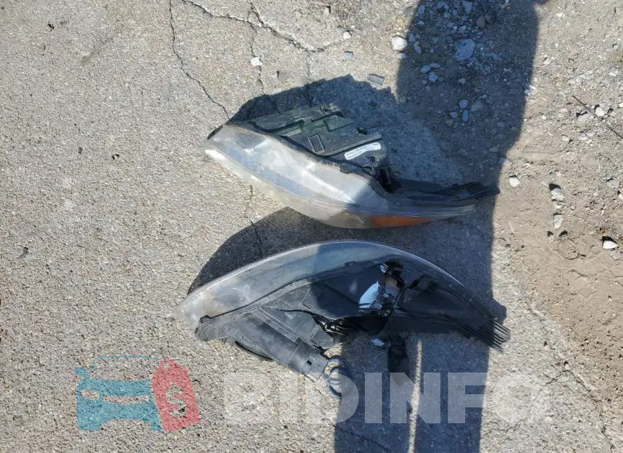 1FADP3E24JL223107 Photo# 12