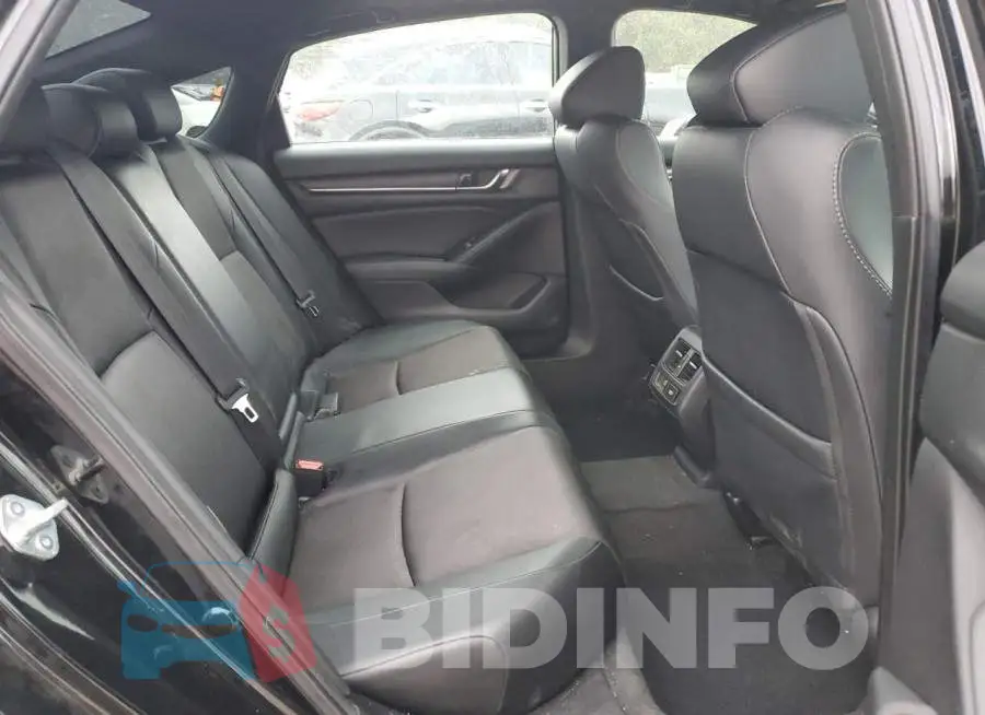 1HGCV2F30MA010847 Photo# 10