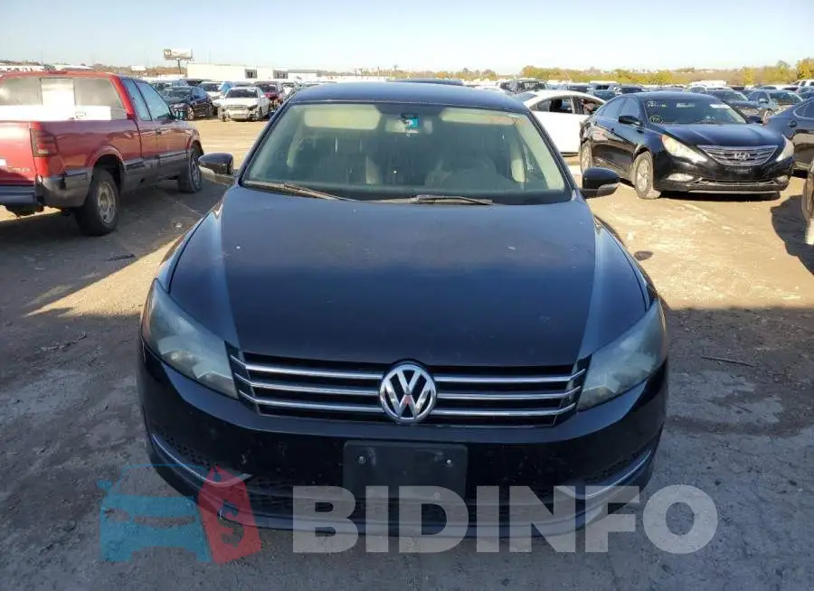 1VWBS7A31FC016569 Photo# 5