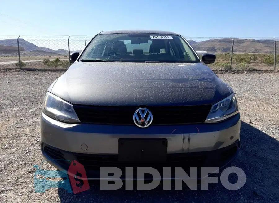 3VW2K7AJ4EM248403 Photo# 5