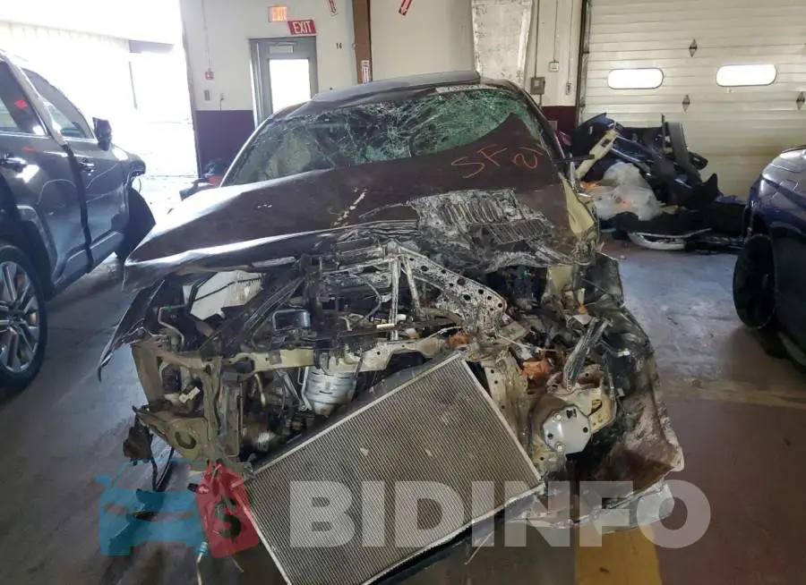 19UDE2F79MA006898 Photo# 5
