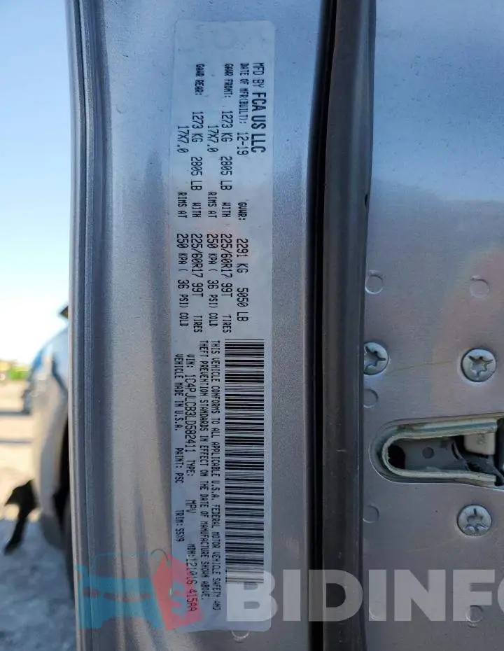 1C4PJLCB3LD582411 Photo# 13