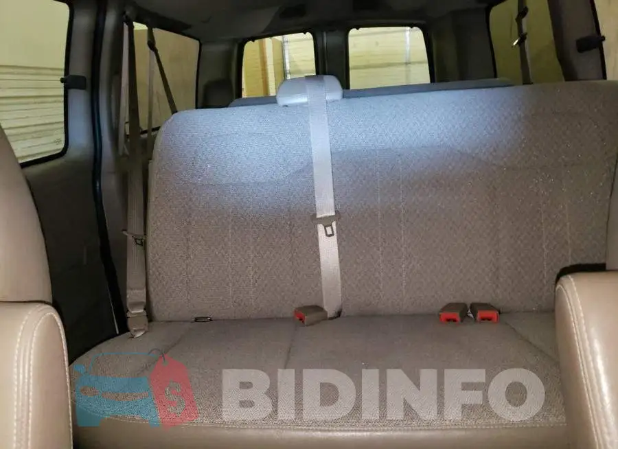 1GNSHCF42E1125586 Photo# 10