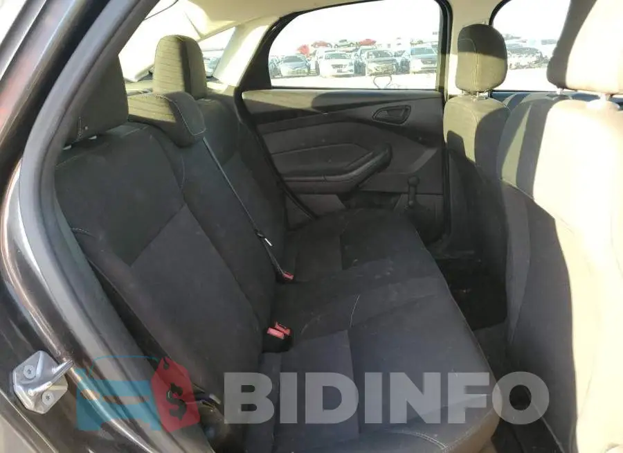1FADP3E28FL219231 Photo# 10