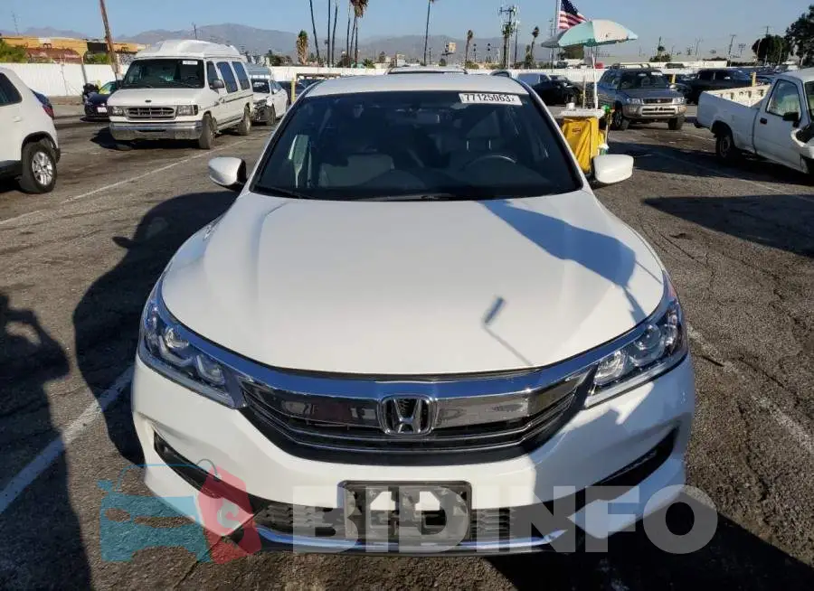 1HGCR2F59HA291090 Photo# 5